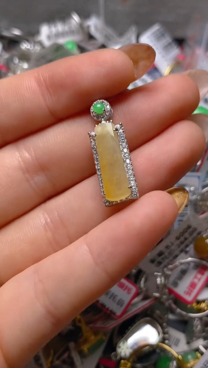 银S925镶嵌戒指翡翠百内无证书