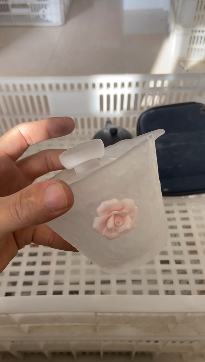 杯无运费险有瑕疵的摄影的产品有使用过的痕迹有点脏介意勿拍