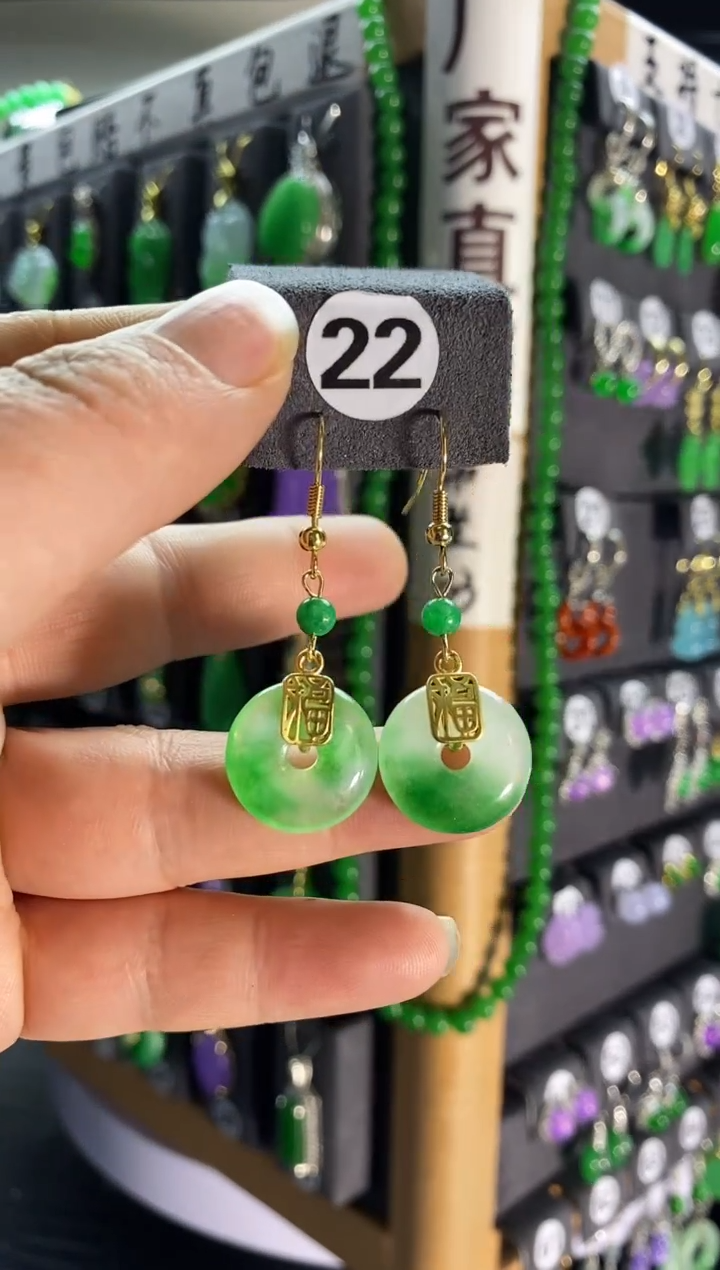 【闪购商品】翡翠耳饰银S925镶嵌22....