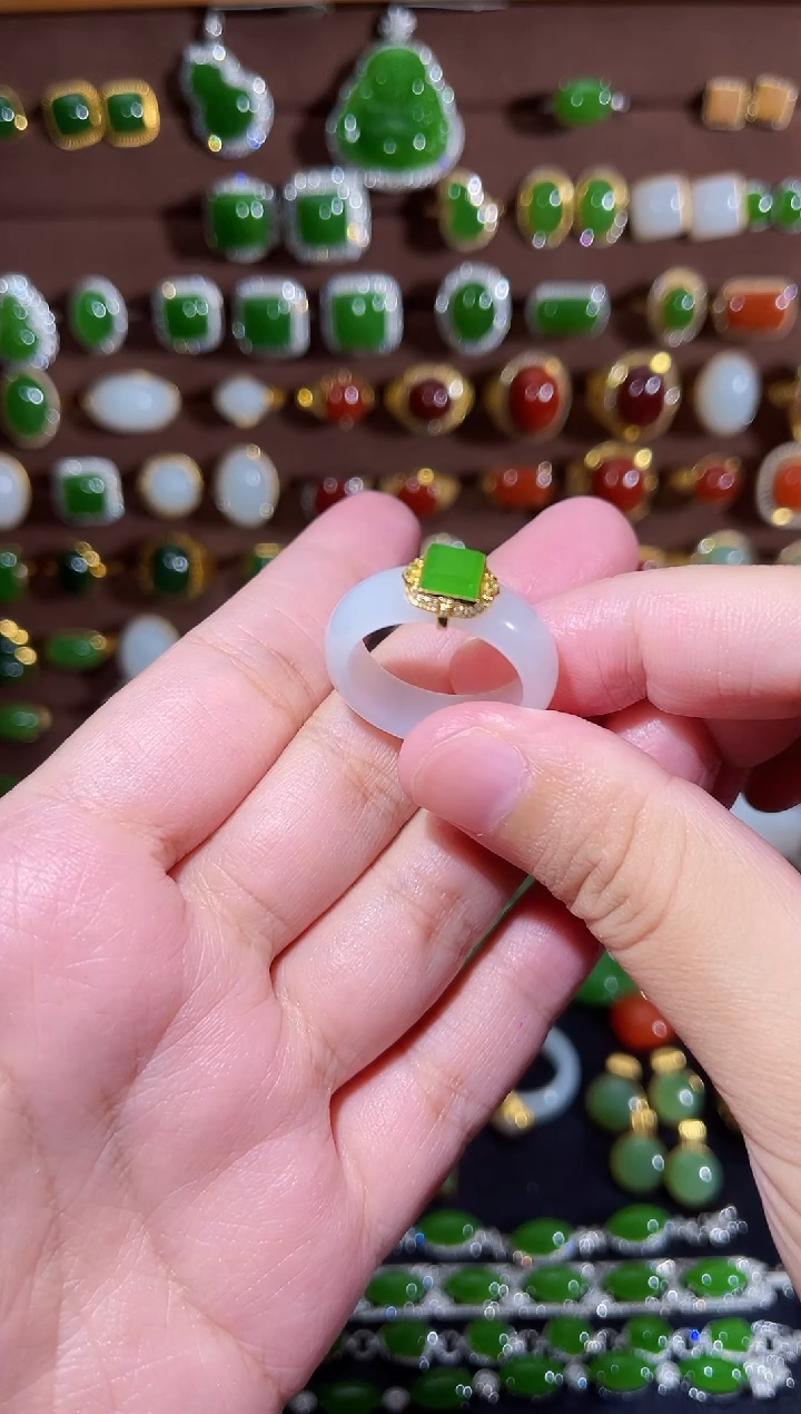 和田玉戒指未镶嵌白玉戒圈（20圈）