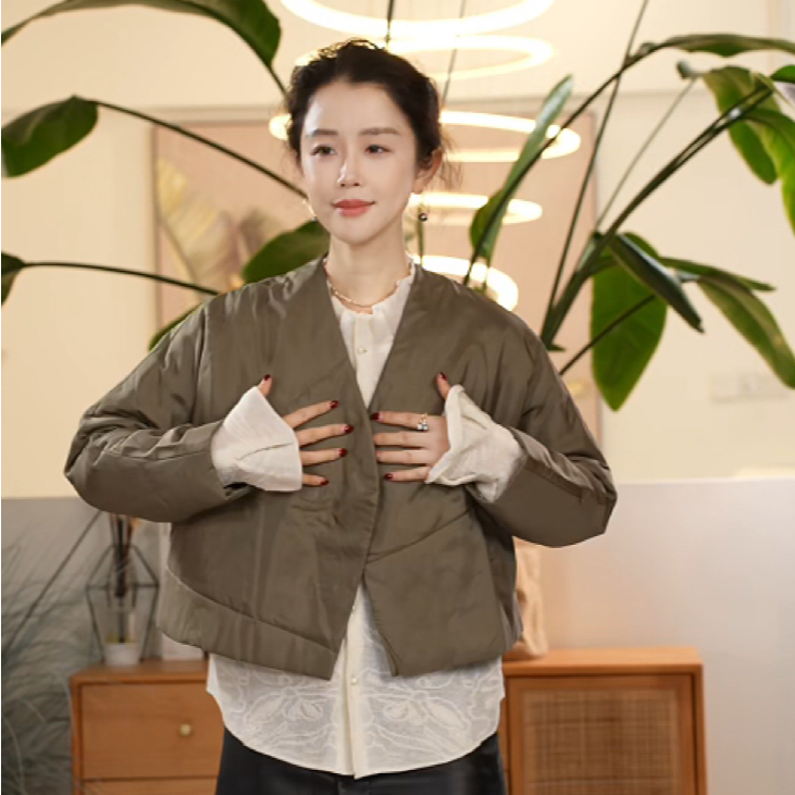 X库茵 叭哒不惑 溢彩 桑蚕丝时尚休闲宽松短款外套