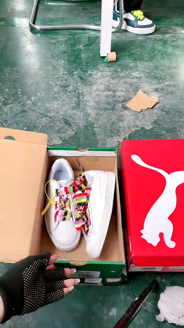 彪马时尚休闲运动鞋35.5M  E17