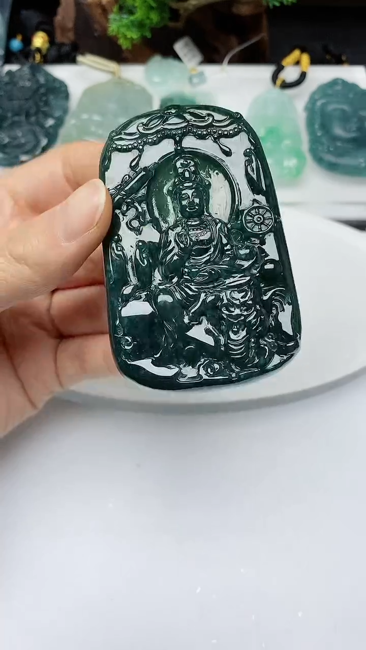 【闪购商品】翡翠颈饰未镶嵌