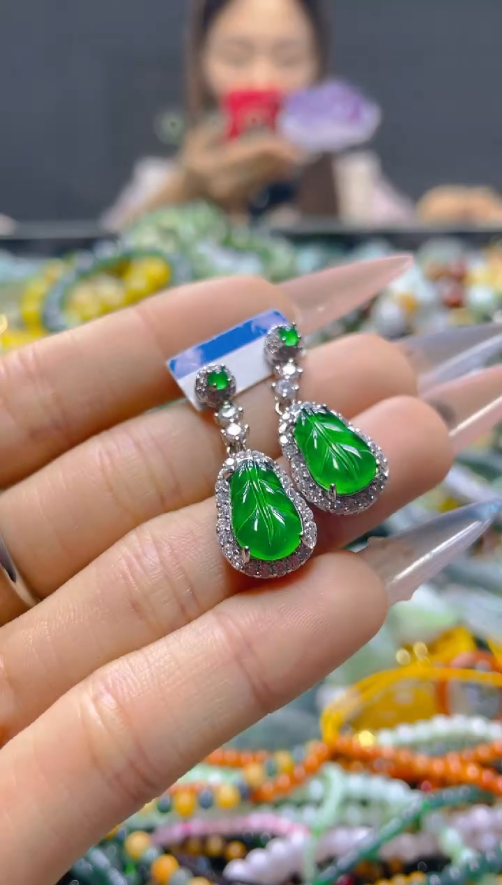 颈饰未镶嵌翡翠/D/翡翠A货，一件也是批发价