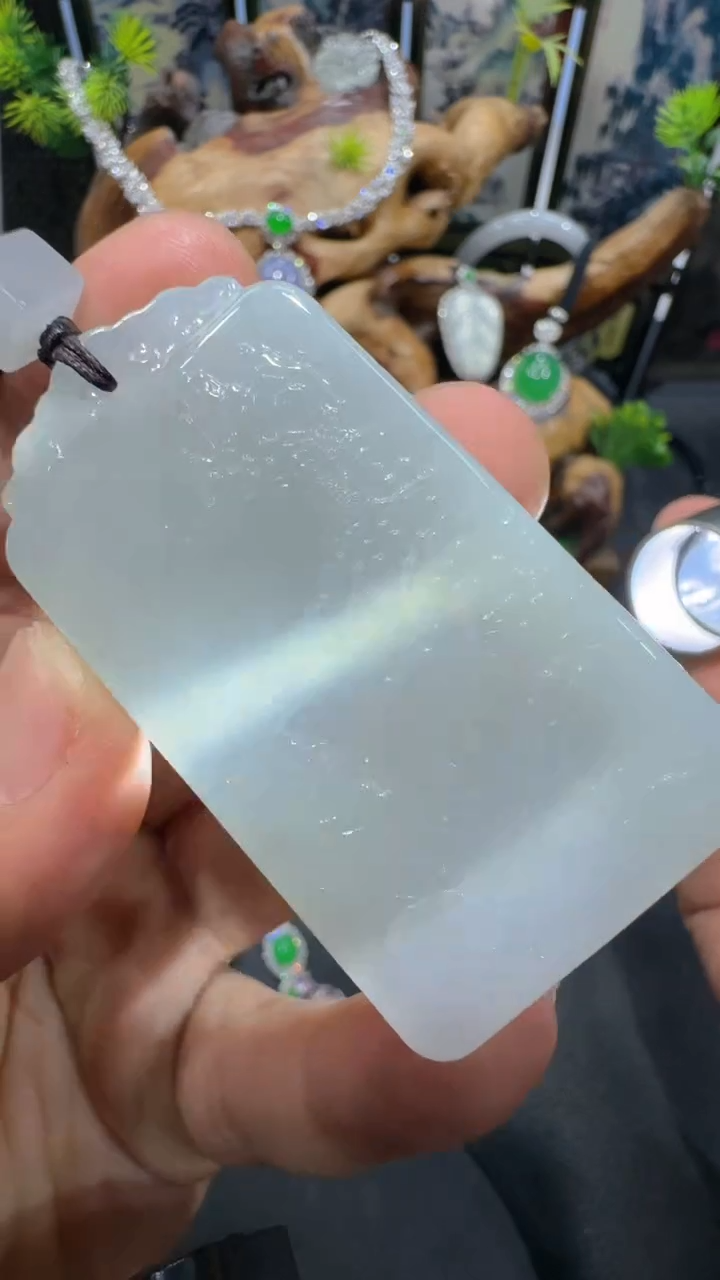 【闪购商品】翡翠吊坠(不含链)未镶嵌吊坠