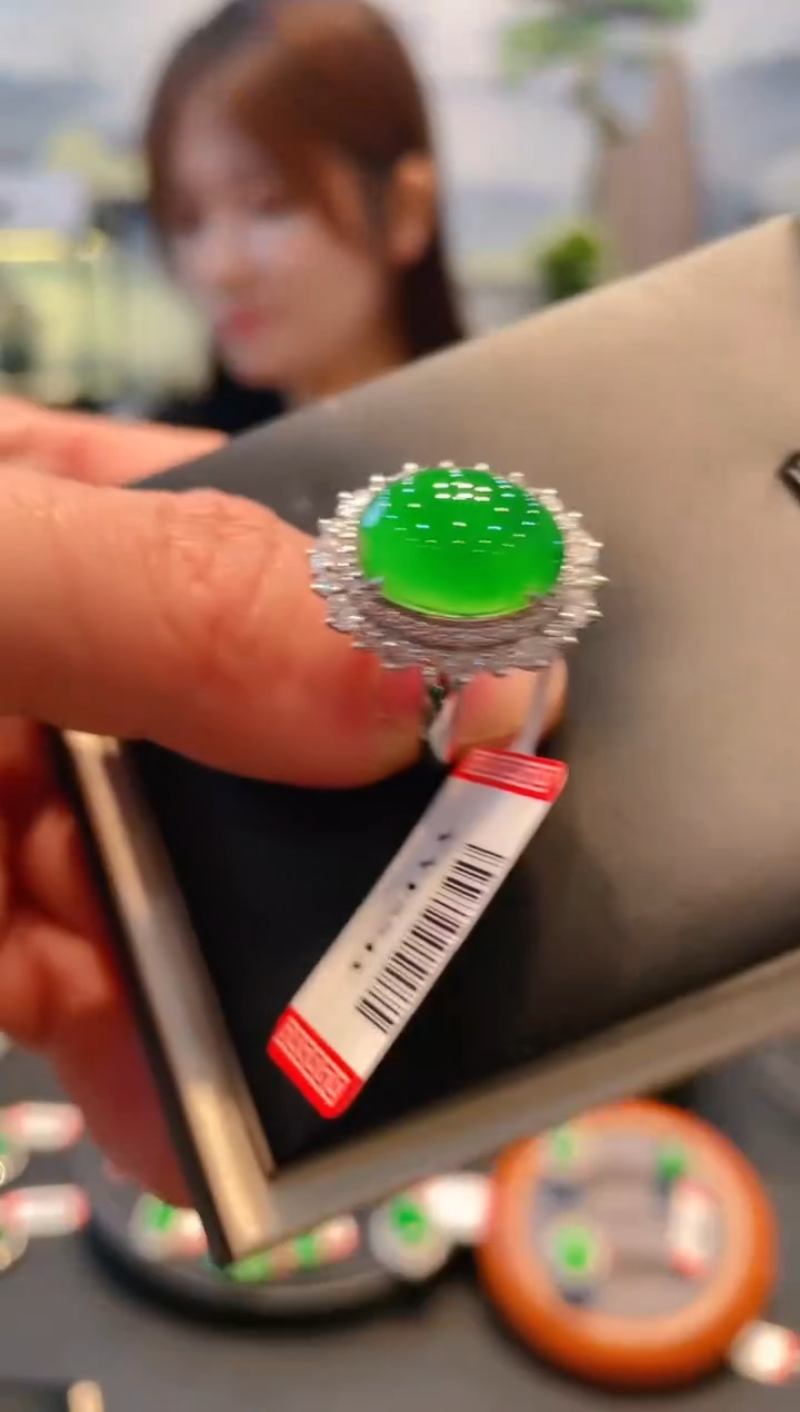 【闪购商品】翡翠颈饰18K金镶嵌A82两用天然A货翡翠