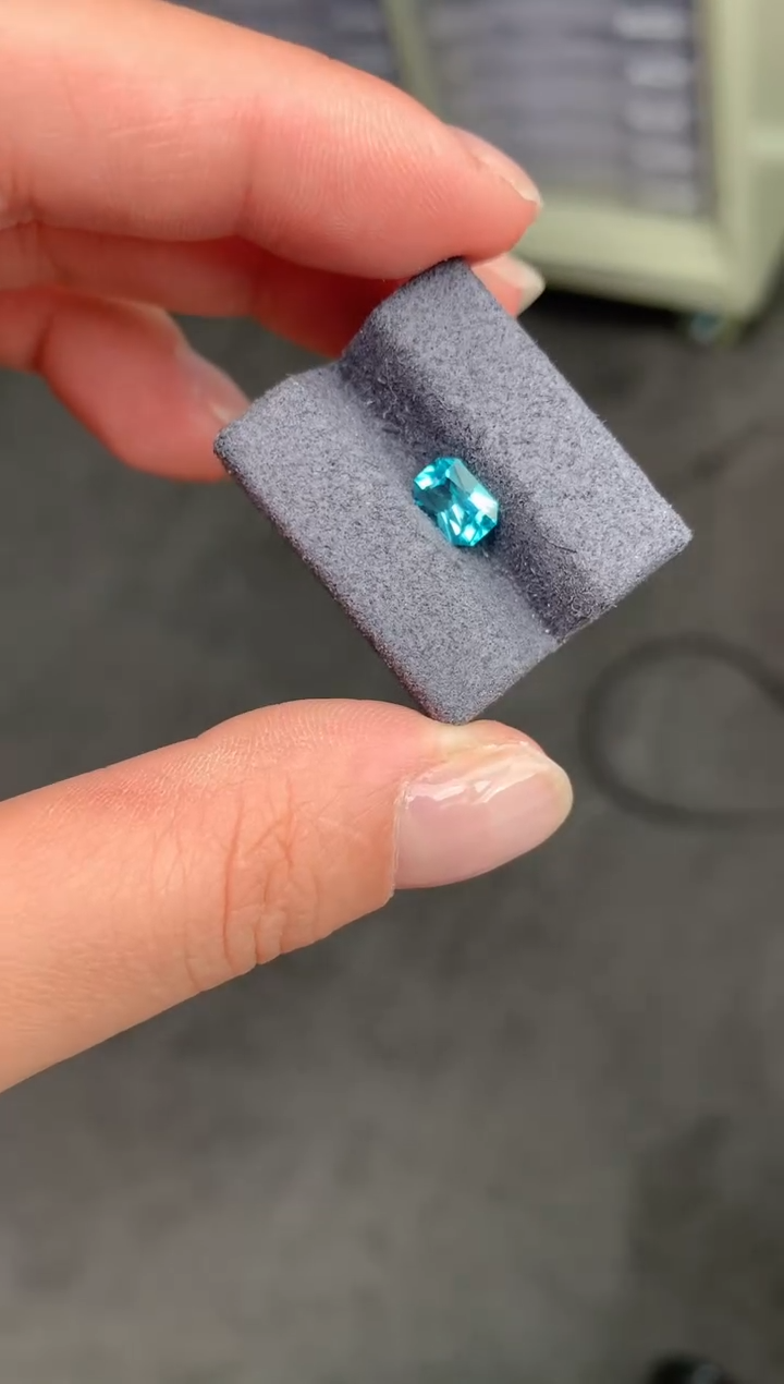 【闪购商品】磷灰石裸石未镶嵌90分磷灰石