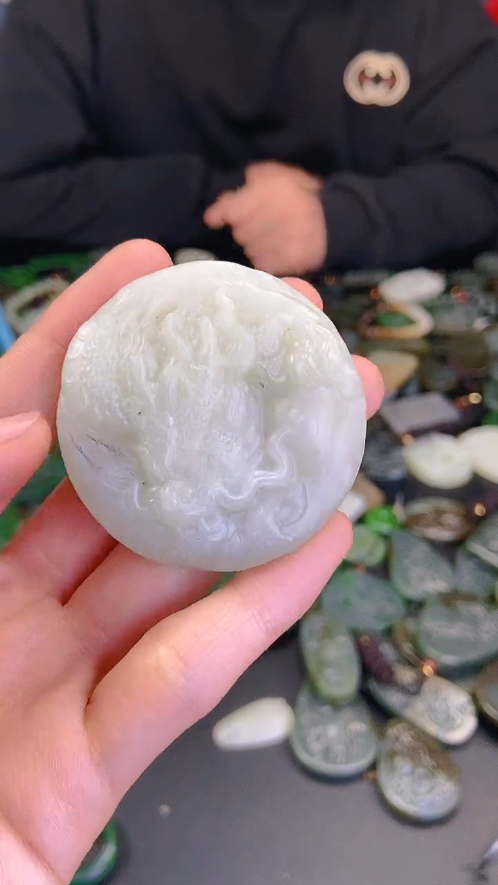 颈饰未镶嵌和田玉1