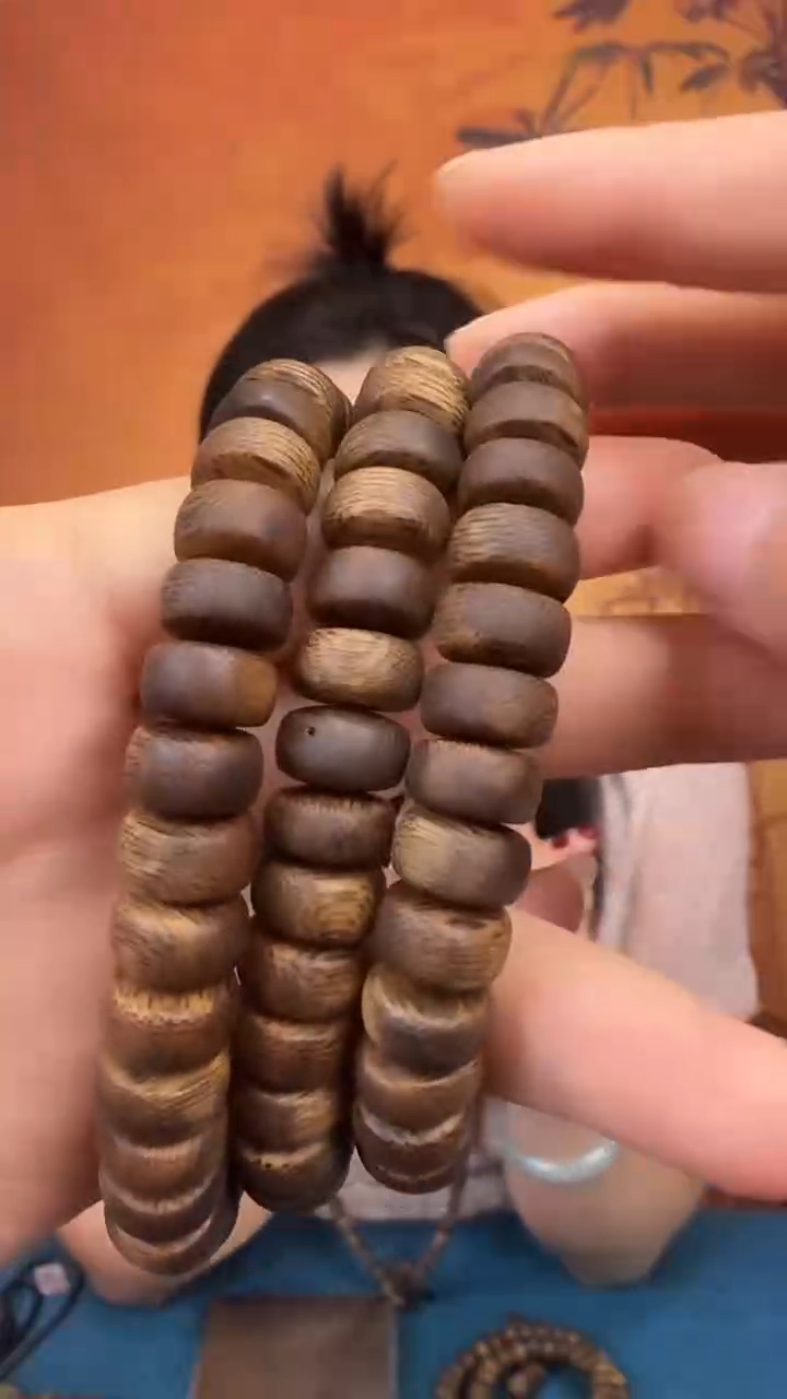 沉香沉香枕奇楠乌身圆叶手C+沉香碎屑