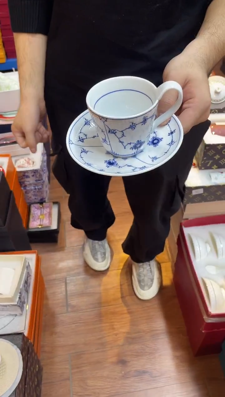 杯鸿辉家品牌瓷器，京东包邮！