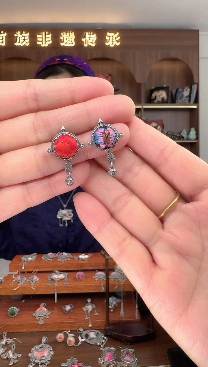 【闪购商品】织绣扶光苗绣传承100