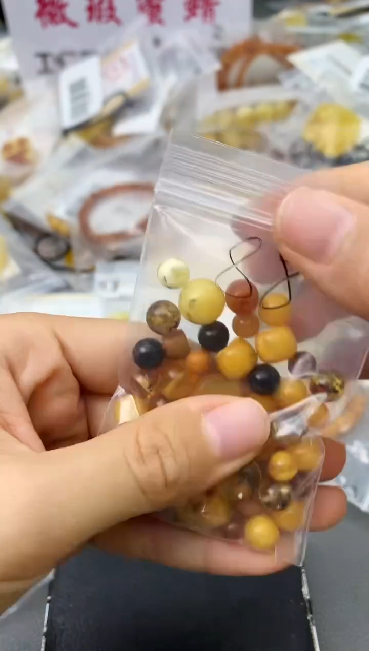 未镶嵌琥珀珠宝奇石212