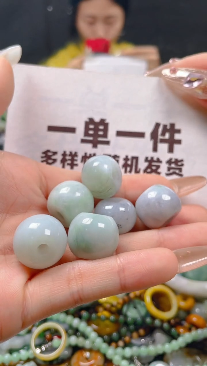 【闪购商品】翡翠颈饰未镶嵌一单一个多样性随机发一件