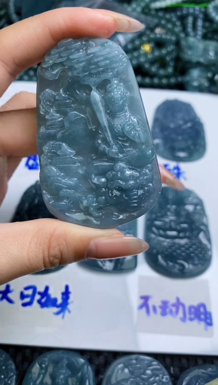 【闪购商品】翡翠颈饰未镶嵌