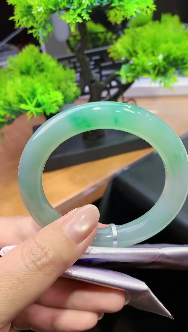 未镶嵌手镯翡翠-k31  天然缅甸A货翡翠57.9圆条