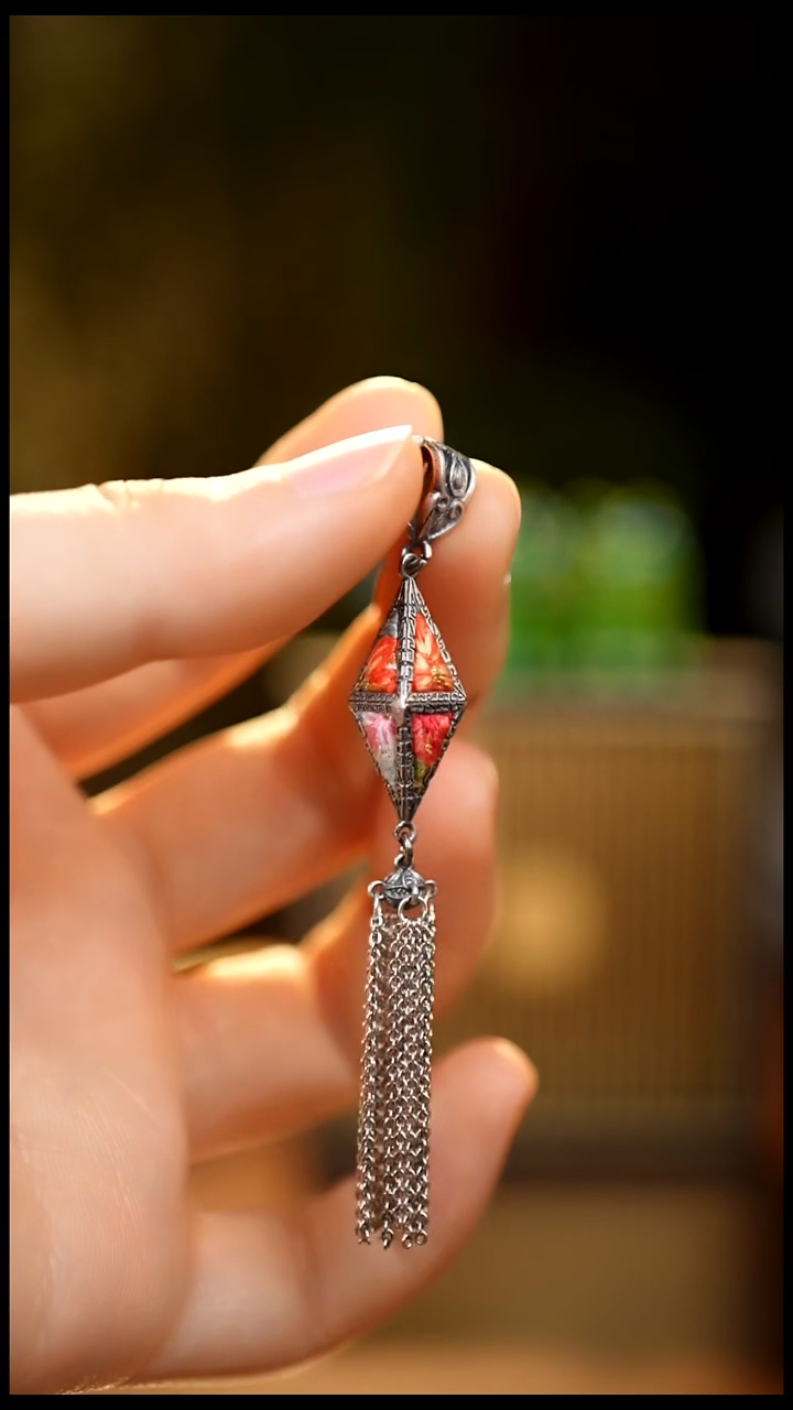 刺绣私人定制苗族手工V742