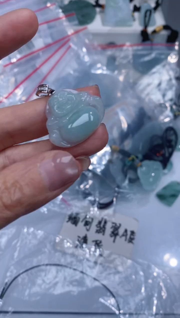 颈饰银S925镶嵌翡翠吊坠