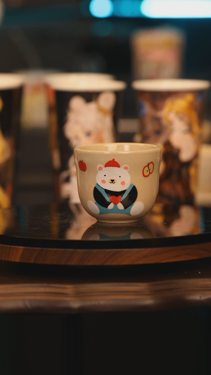 【闪购商品】摆件景德镇釉下彩绘设计师款陶瓷