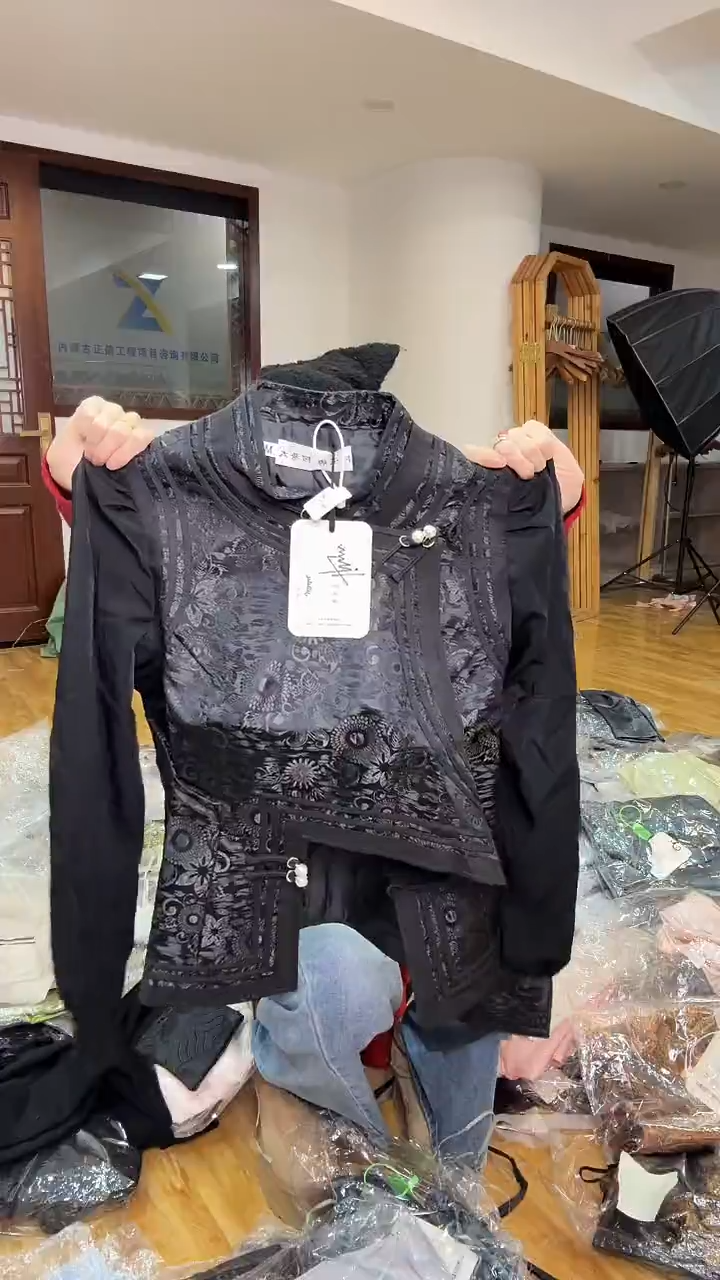 M码       90-105斤  纱袖