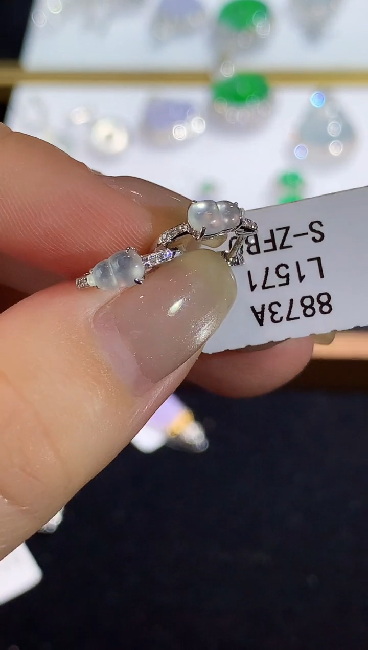 翡翠18K金镶嵌耳饰L1571多样性发其一