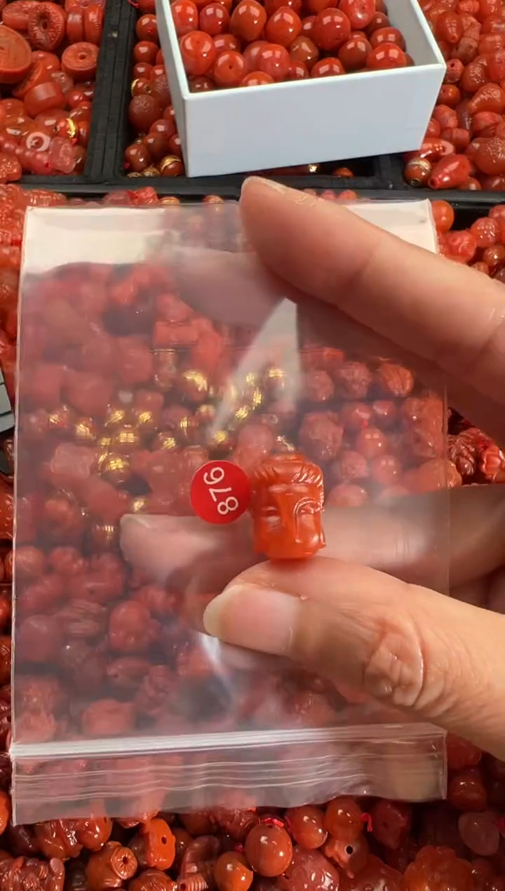 【闪购商品】南红玛瑙颈饰未镶嵌1