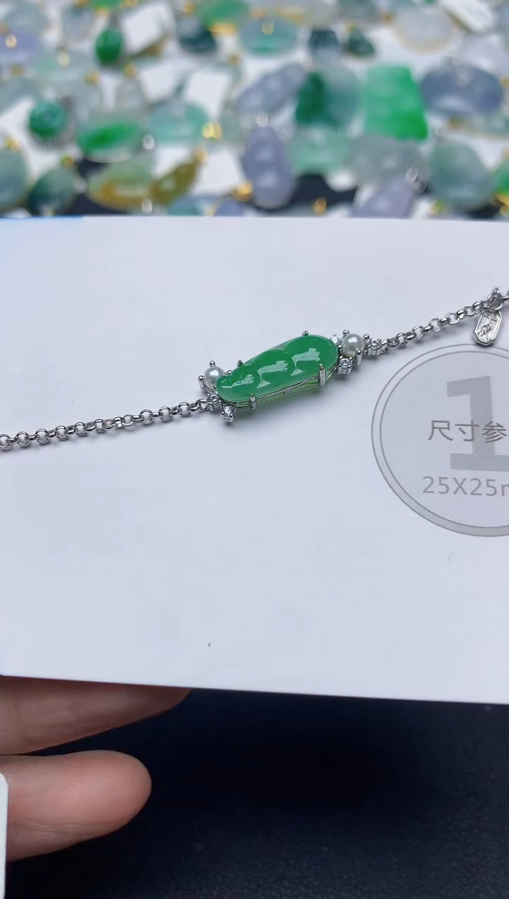 颈饰未镶嵌翡翠天然缅甸A货翡翠