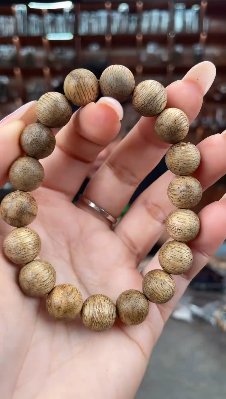 【闪购商品】沉香手串28号马泥涝多样性发一条