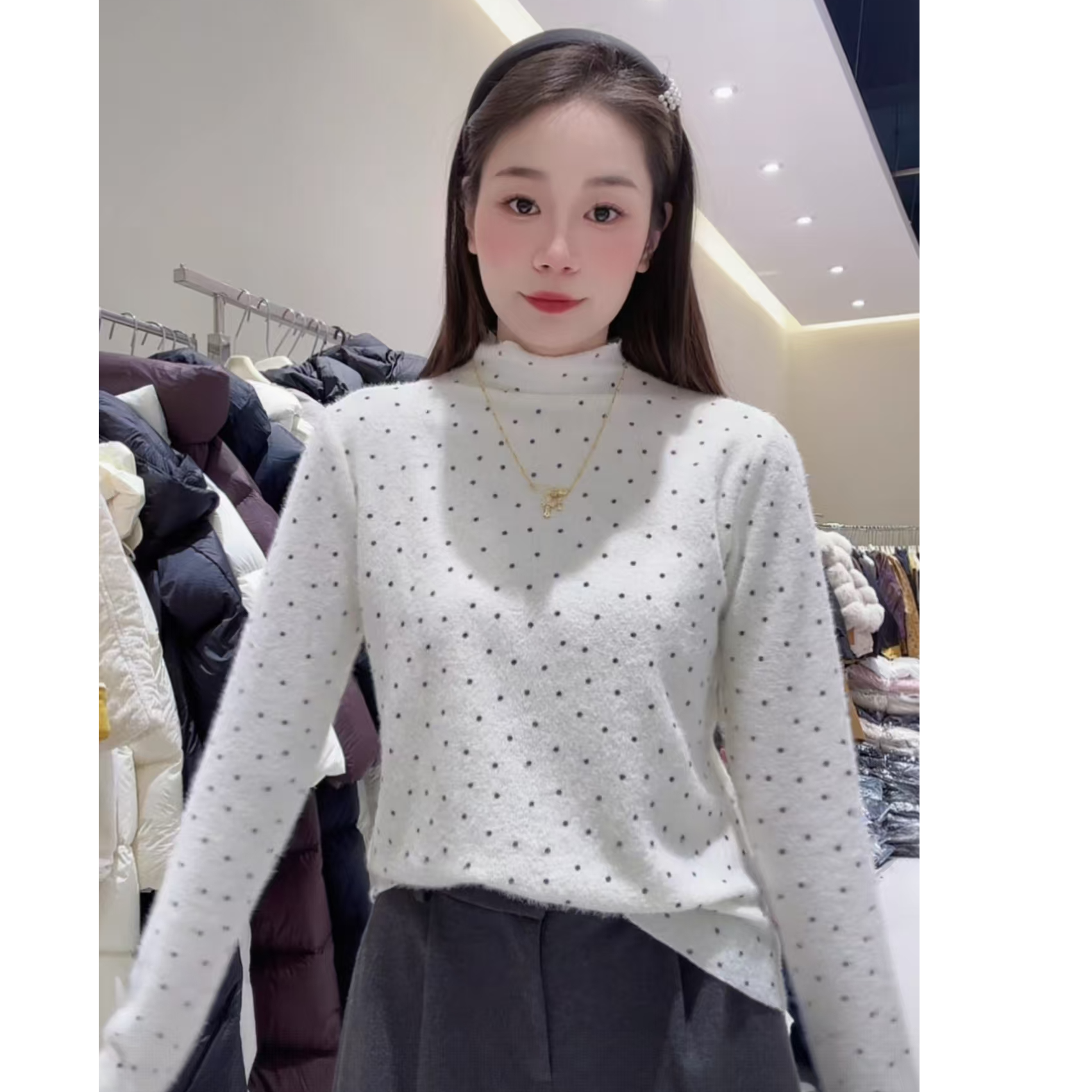 【三懿服饰】冬季新款波点花纹半高领打底衫-1124