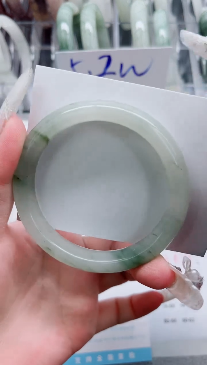 【闪购商品】石英质玉手镯未镶嵌A184-58.3