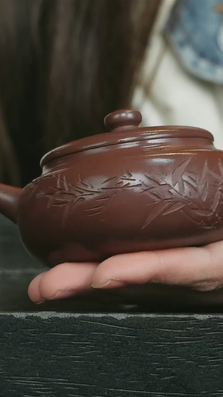 【闪购商品】紫砂茶壶紫袍玉砂刻绘扁腹