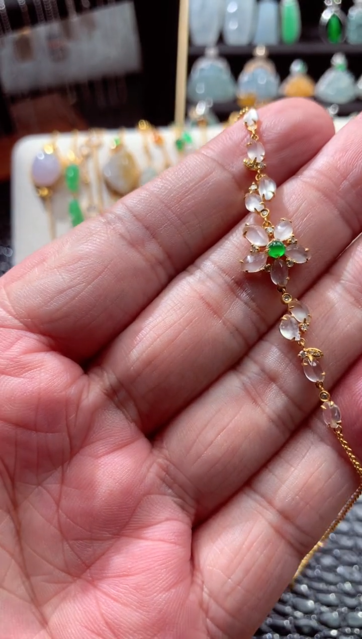 【闪购商品】翡翠颈饰18K金镶嵌手链