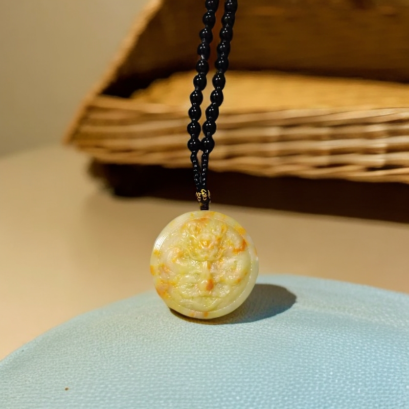 【倩倩珠宝】岫玉花料时尚大气手工双面百搭高端龙牌吊坠　A54