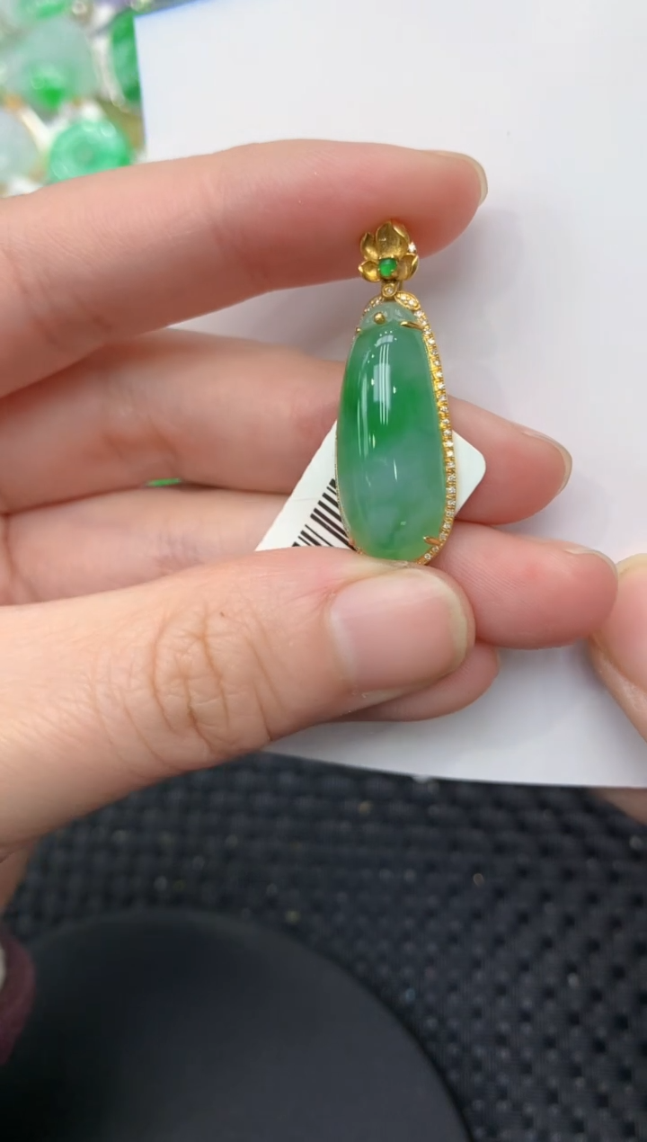 【闪购商品】翡翠颈饰18K金镶嵌1111111111