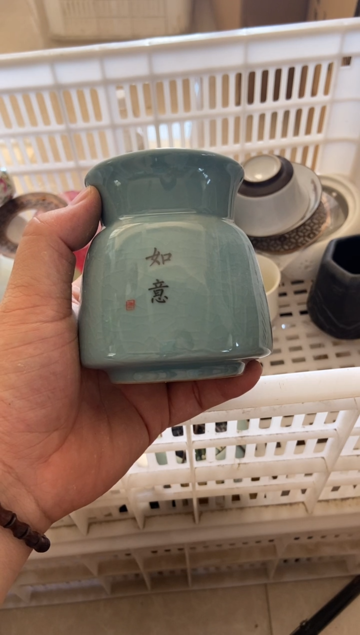 无运费险有瑕疵的摄影的产品有使用过的痕迹有点脏介意勿拍