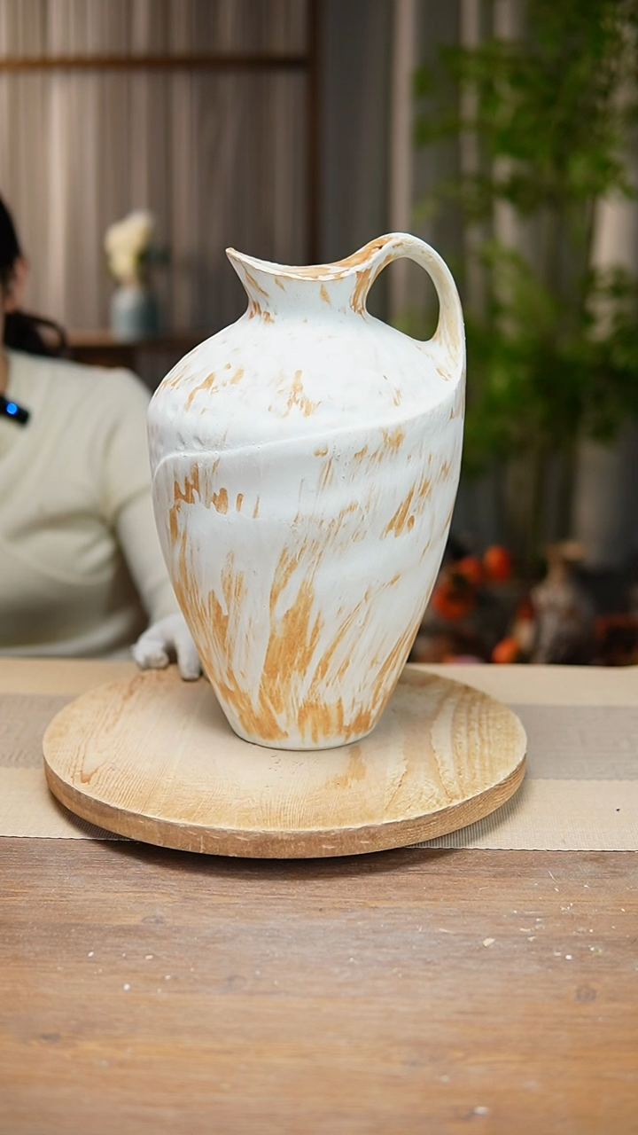 【闪购商品】陶瓷  花器诧寂黄奶壶