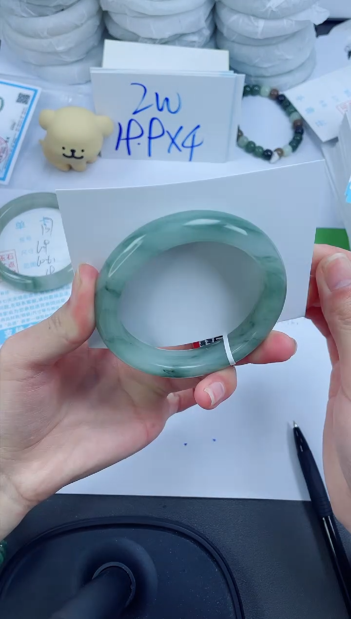 【闪购商品】石英质玉手镯未镶嵌138-56.6