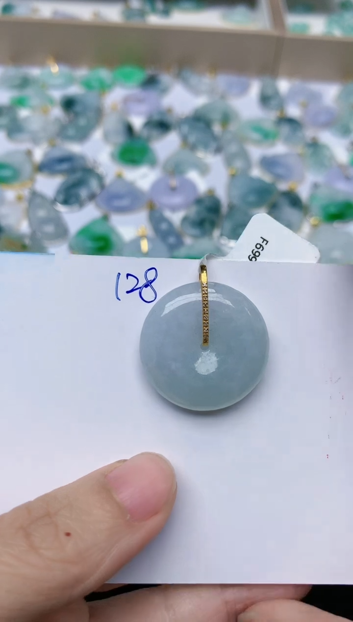 【闪购商品】翡翠颈饰18K金镶嵌天然翡翠A货    
