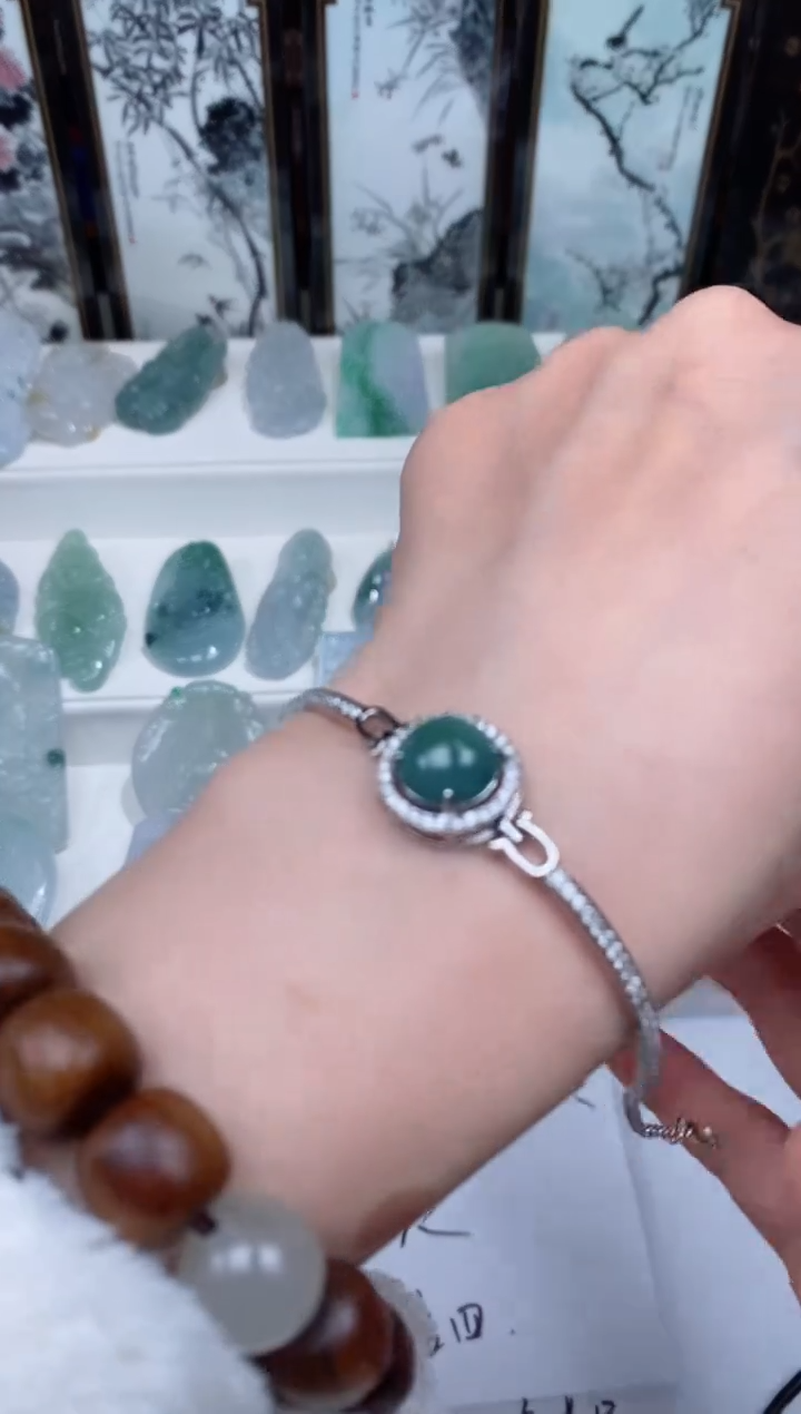 【闪购商品】翡翠颈饰未镶嵌吊坠