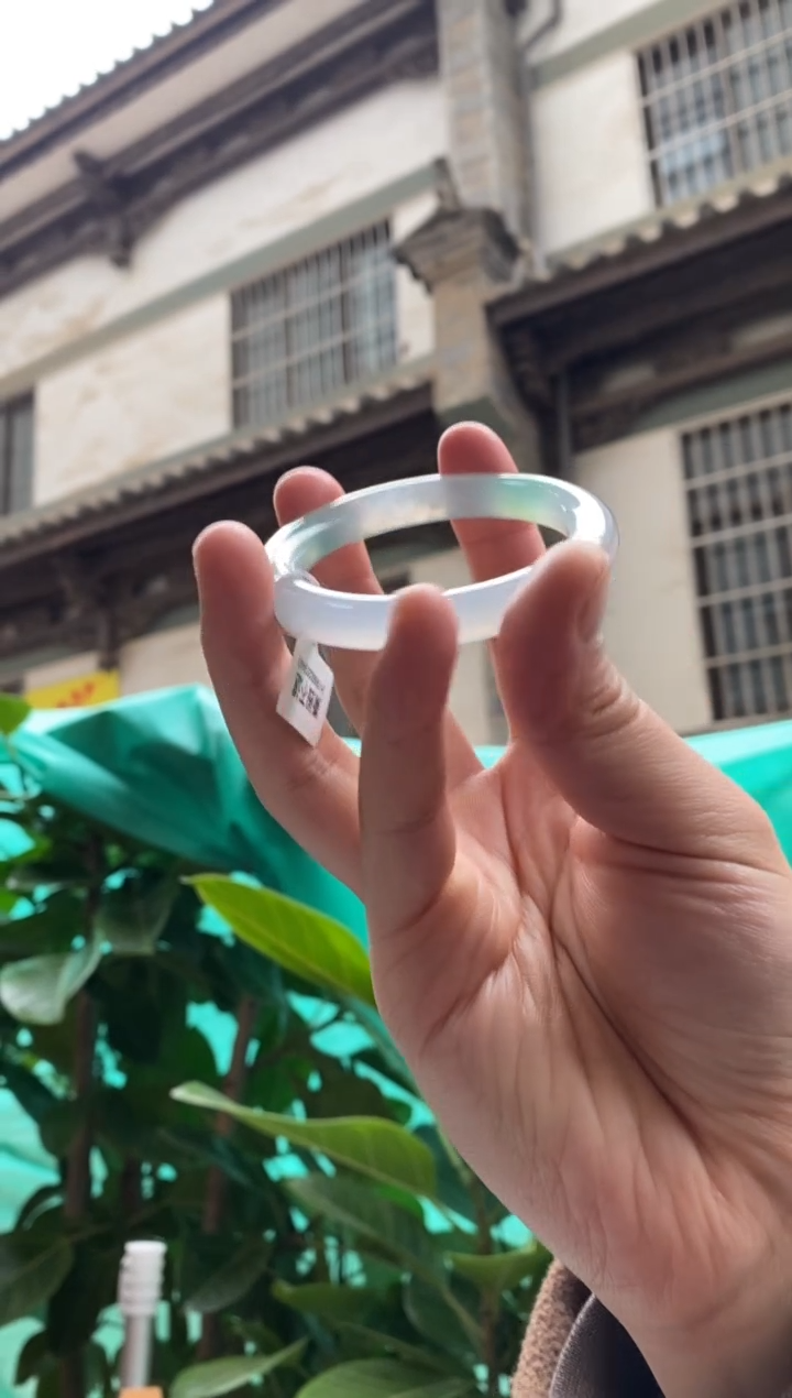 【闪购商品】翡翠手镯（圆镯）未镶嵌51圆条