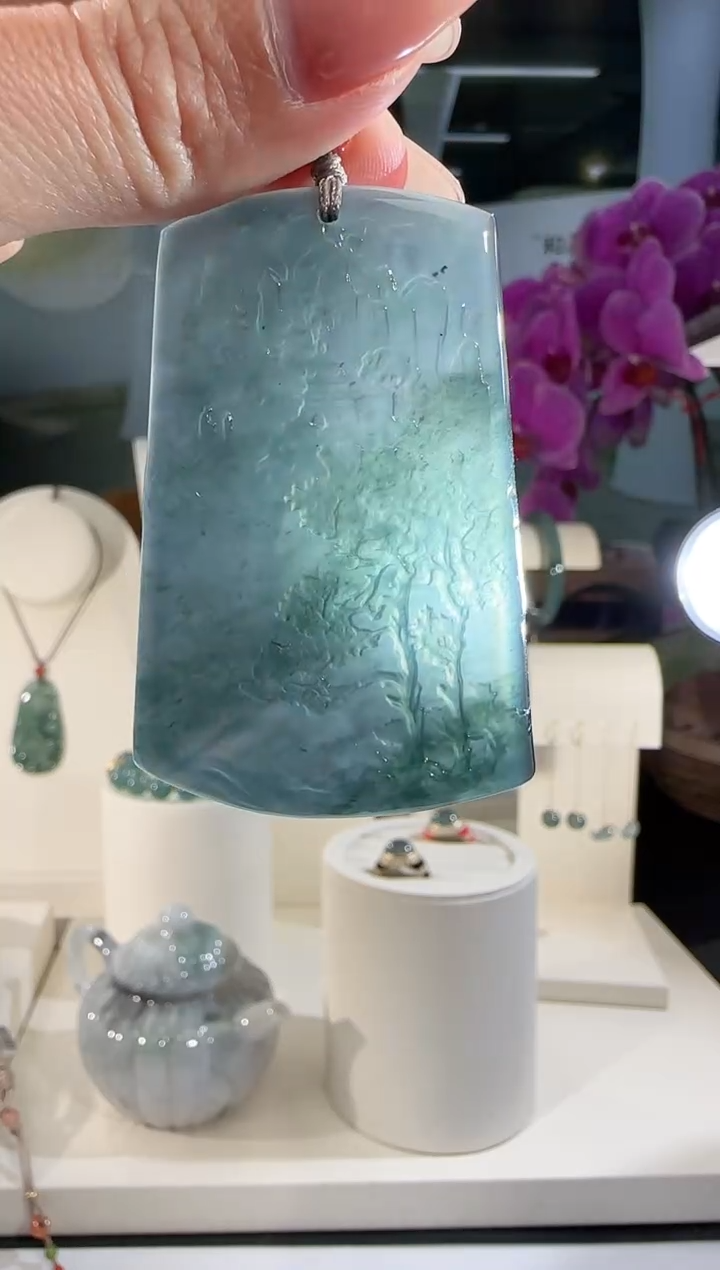 【闪购商品】翡翠吊坠(不含链)未镶嵌山水牌