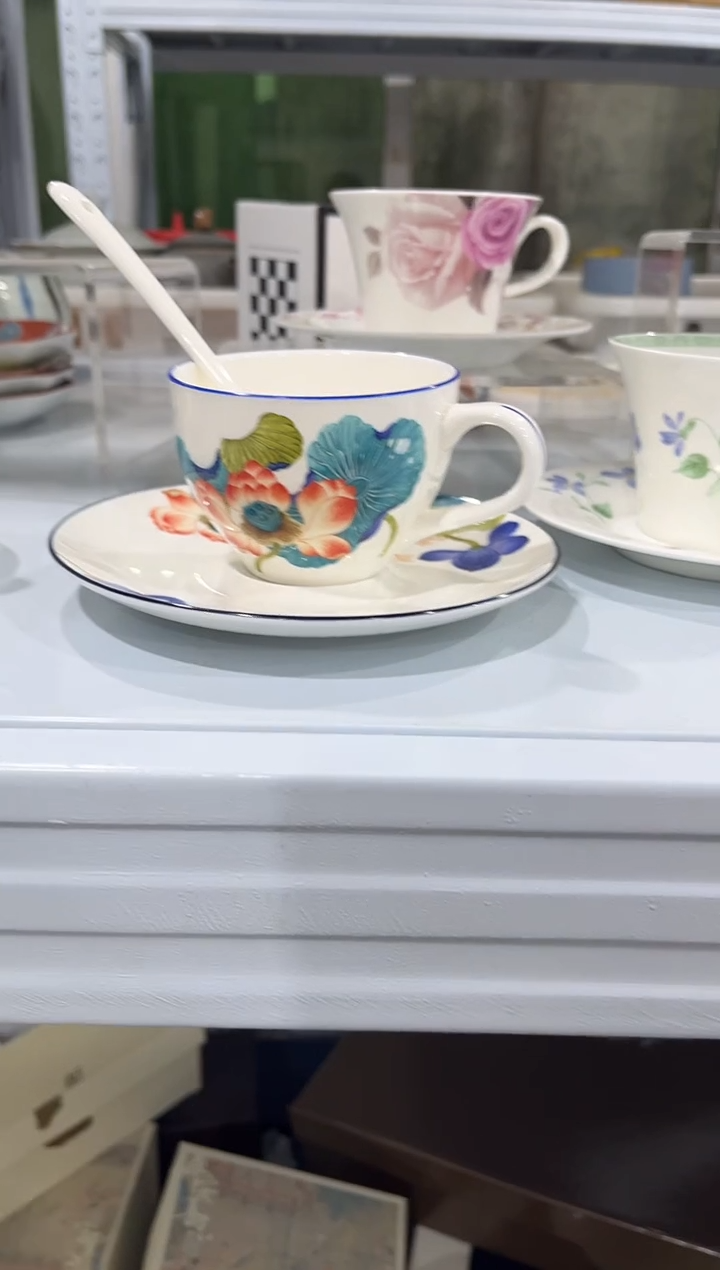 杯子骨瓷（简装）荷花咖啡杯碟一套+小勺