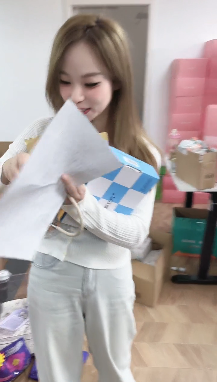 100小雅小鲜砖1包+姜蜜鸡1包+格尔雪梨鸭1包+地狱鸭胸肉1包