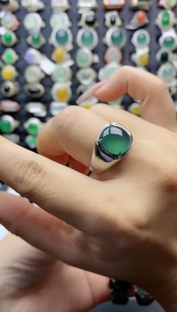 【闪购商品】翡翠戒指银S925镶嵌纯天然翡翠a货亲