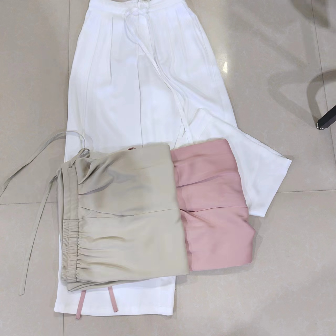 158款 一粒扣休闲裤子