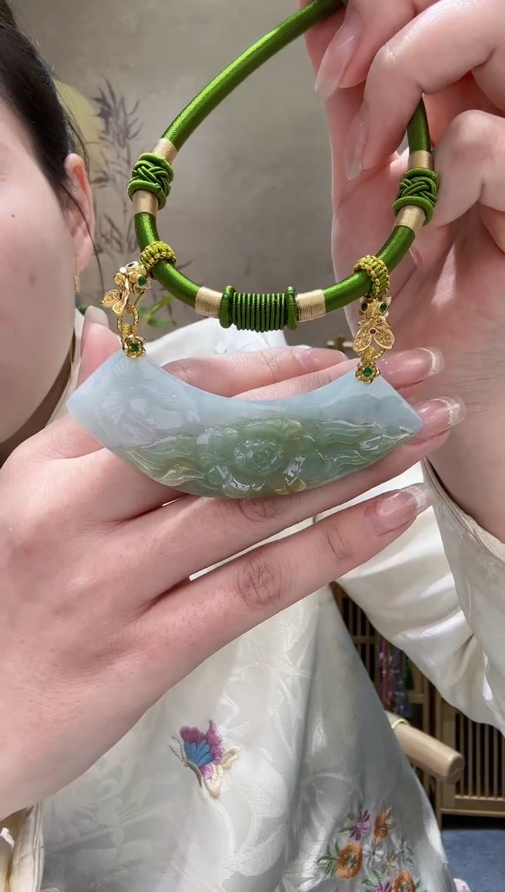 【闪购商品】翡翠颈饰未镶嵌吊坠
