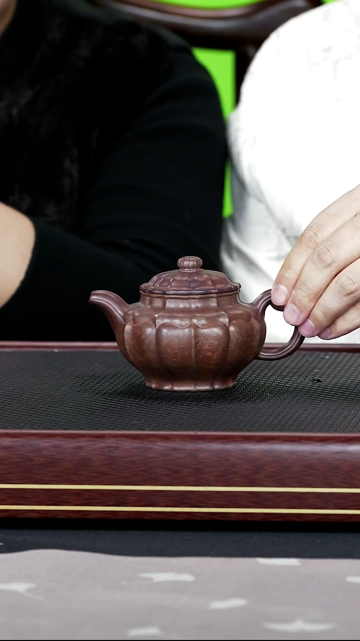 茶壶紫砂韩慧琴紫砂38   200cc 柴烧  筋纹掇只