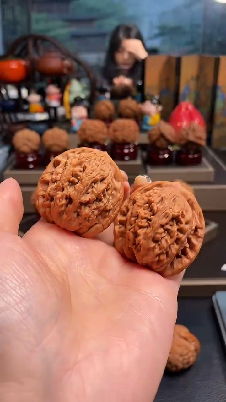 【闪购商品】文玩核桃把件H 885麦穗虎头41尺