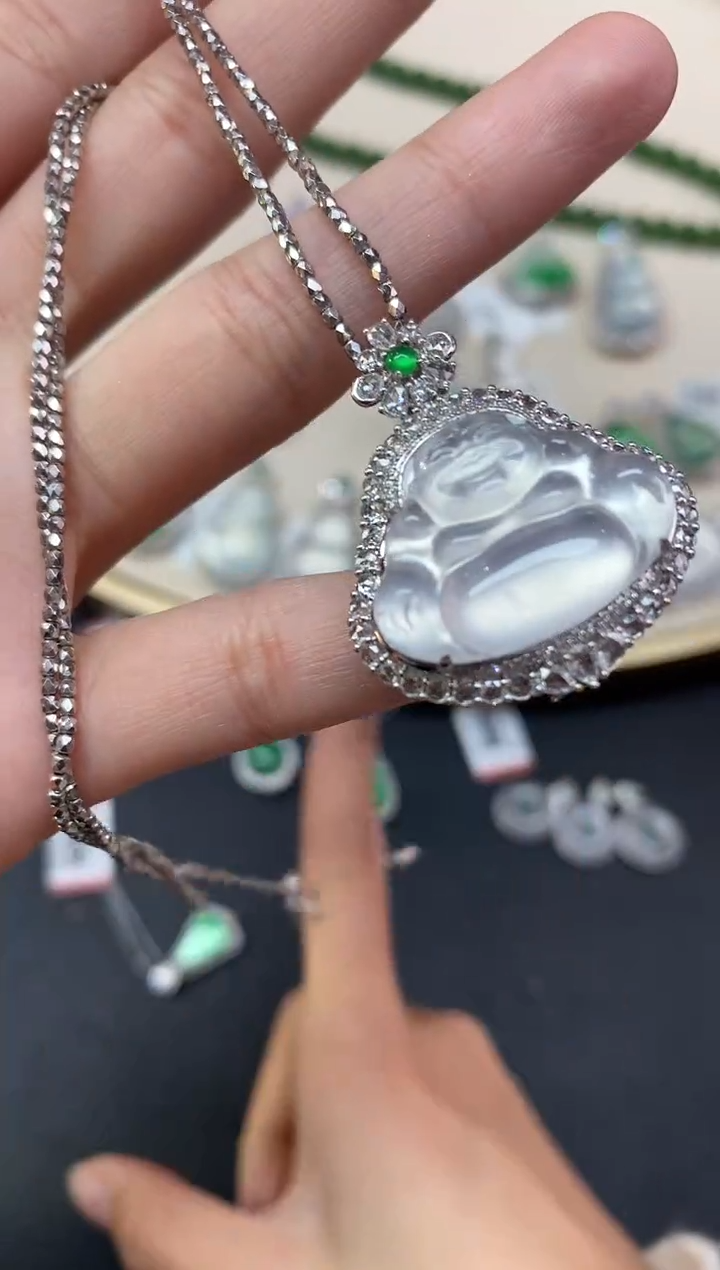 【闪购商品】翡翠吊坠(不含链)18K金镶嵌吊坠A371|38000