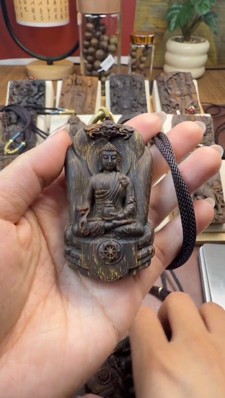木木雕款芽庄  药师佛 7cm 送养香瓶