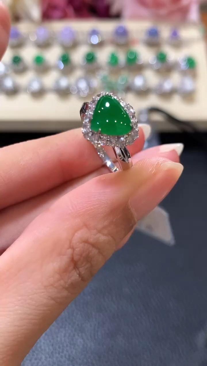 18K金镶嵌戒指翡翠z116 